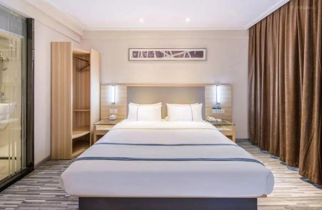 Bed in City Comfort Inn Nanning Mingxiu East Road Shishan Park Metro Station