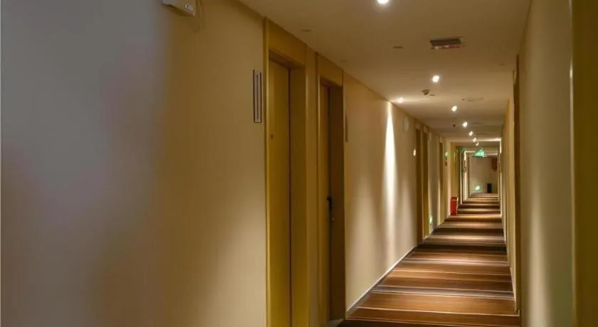 City Comfort Inn Huanggang Qichun Exhibition Center