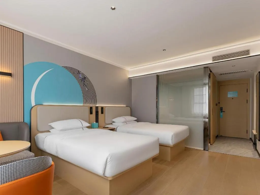 Bed in City Comfort Inn Zhanjiang Mazhang Pedestrian Street High-speed Railway West Station
