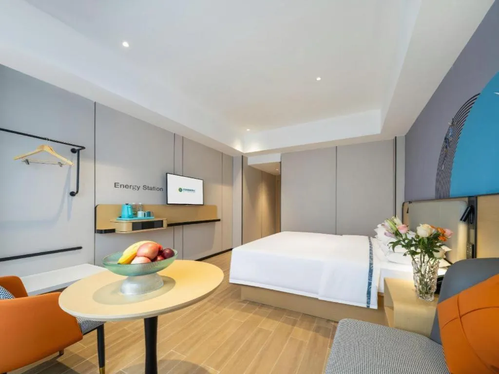 Bed in City Comfort Inn Zhanjiang Mazhang Pedestrian Street High-speed Railway West Station