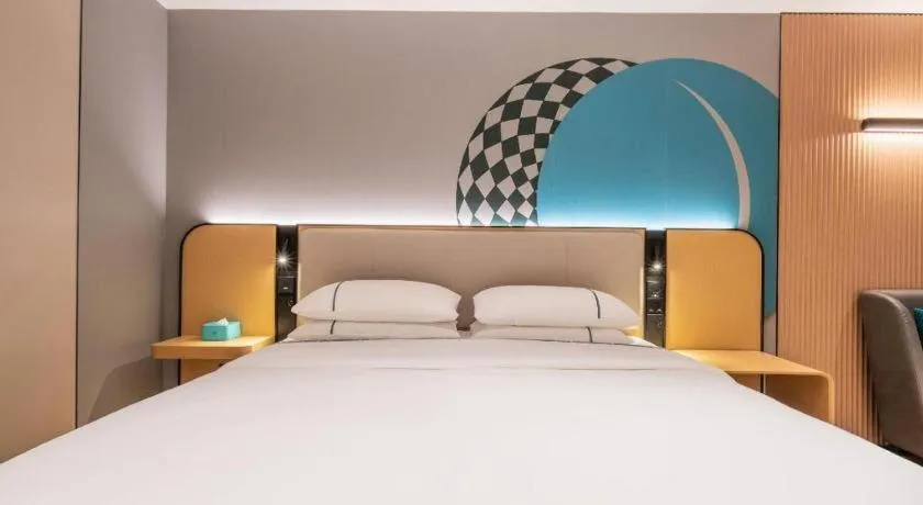 Bed in City Comfort Inn Zhanjiang Mazhang Pedestrian Street High-speed Railway West Station
