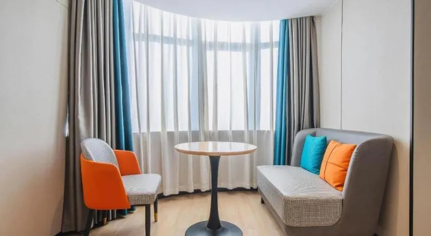 City Comfort Inn Zhanjiang Mazhang Pedestrian Street High-speed Railway West Station