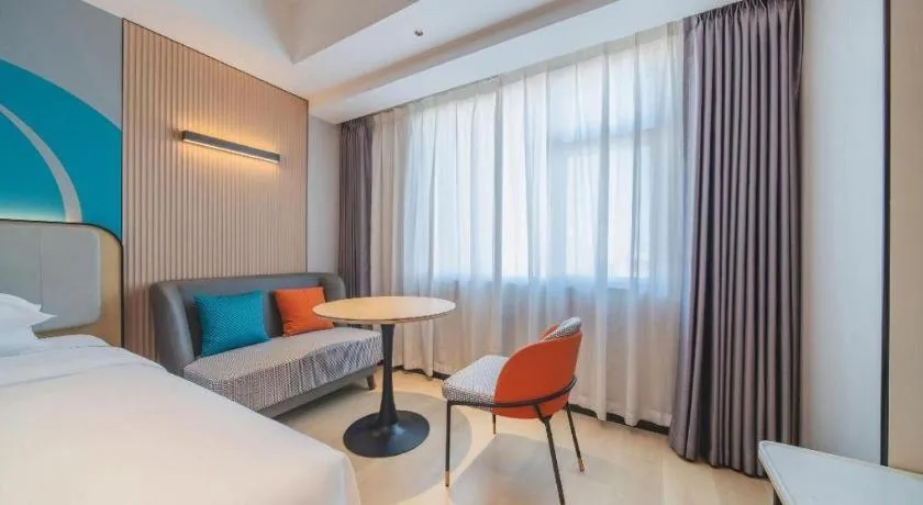 Bed in City Comfort Inn Zhanjiang Mazhang Pedestrian Street High-speed Railway West Station