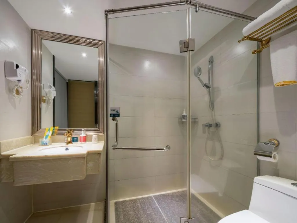 City Comfort Inn Zhanjiang Mazhang Pedestrian Street High-speed Railway West Station