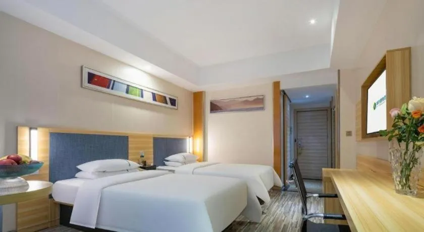 Bed in City Comfort Inn Zhanjiang Mazhang Pedestrian Street High-speed Railway West Station