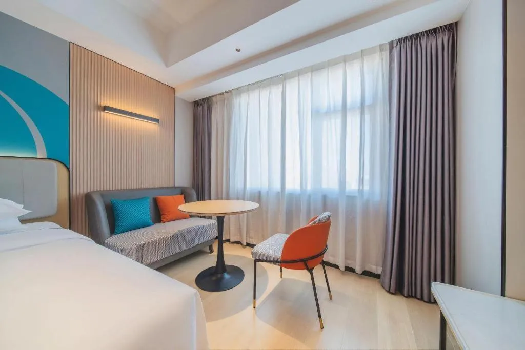 Bed in City Comfort Inn Zhanjiang Mazhang Pedestrian Street High-speed Railway West Station