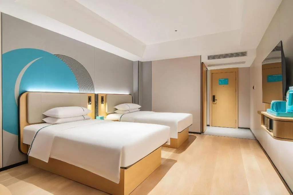 Bed in City Comfort Inn Zhanjiang Mazhang Pedestrian Street High-speed Railway West Station