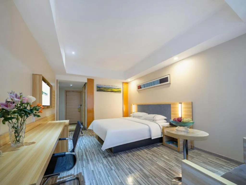 Bed in City Comfort Inn Zhanjiang Mazhang Pedestrian Street High-speed Railway West Station