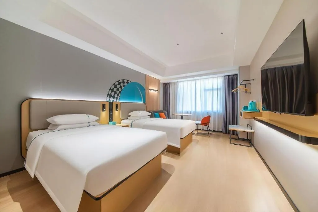 Bed in City Comfort Inn Zhanjiang Mazhang Pedestrian Street High-speed Railway West Station