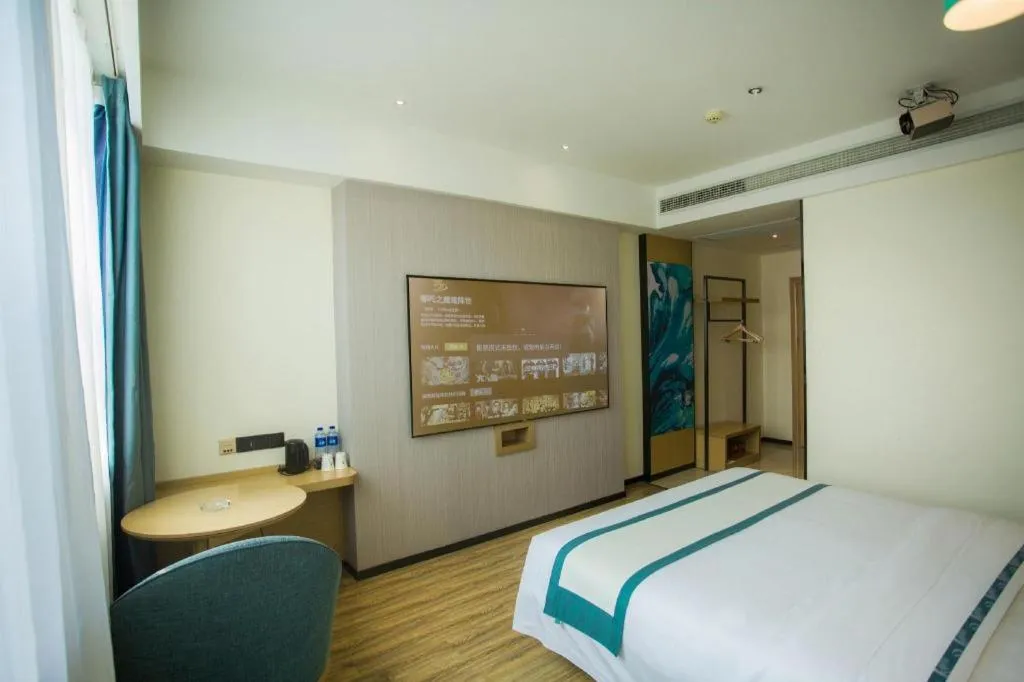 Bed in City Comfort Inn Chibi Walking Street