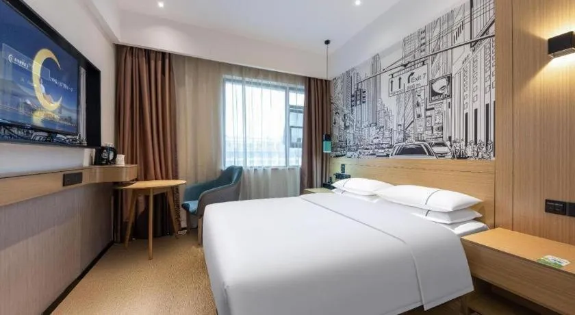 Bed in City Comfort Inn Chibi Walking Street