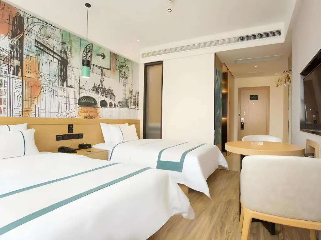 Bed in City Comfort Inn Chibi Walking Street