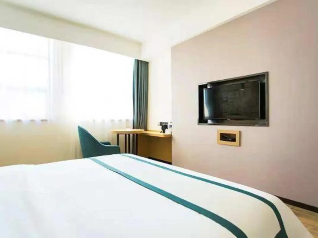 Bed in City Comfort Inn Chibi Walking Street