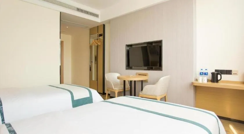 Bed in City Comfort Inn Chibi Walking Street