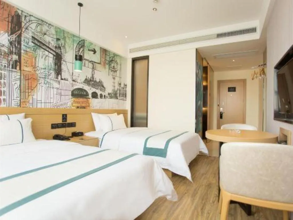 Bed in City Comfort Inn Chibi Walking Street