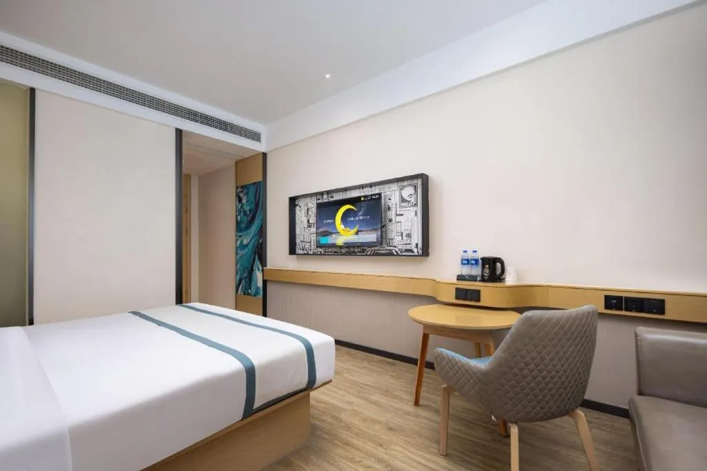 Bed in City Comfort Inn Yingcheng Walking Street