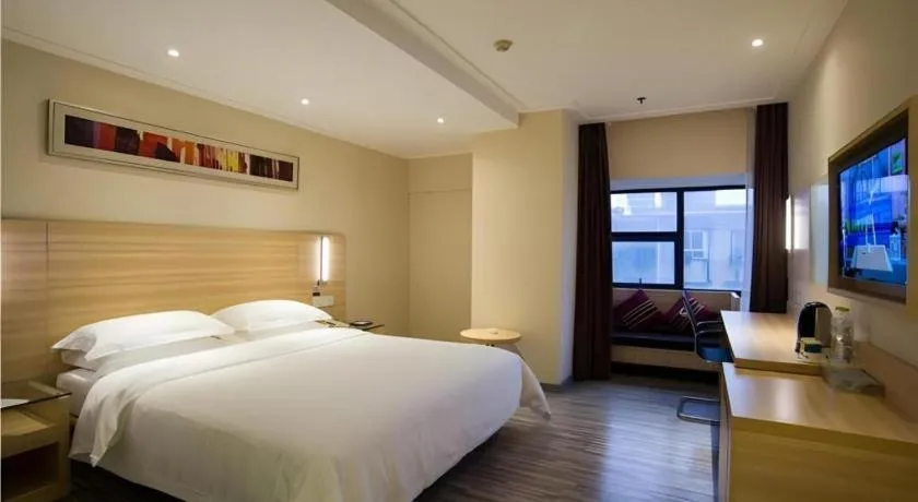 Bed in City Comfort Inn Changsha West Station Lugu Meixi Lake East Branch