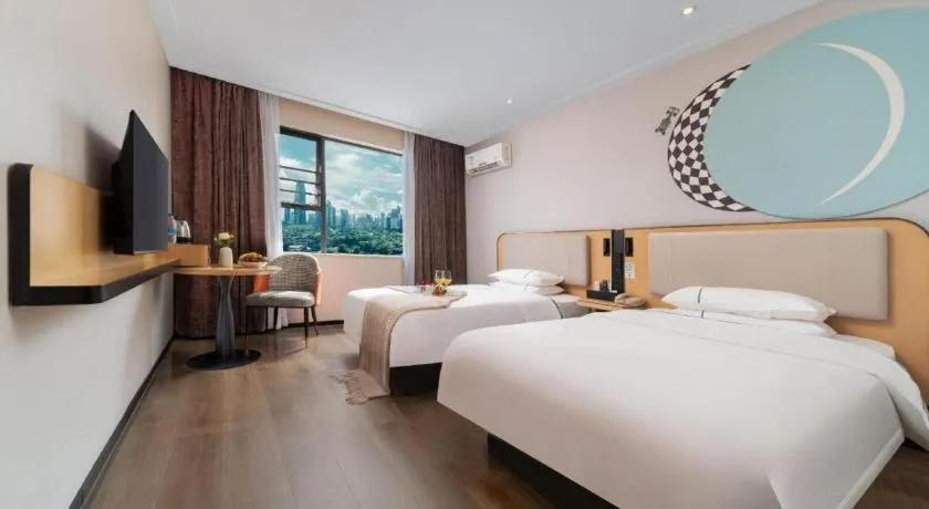 Bed in City Comfort Inn Liuzhou High-speed Railway Station