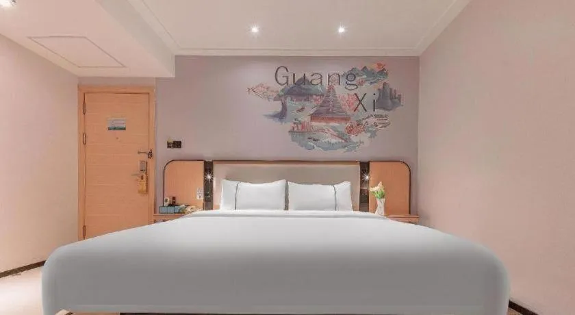 Bed in City Comfort Inn Liuzhou High-speed Railway Station