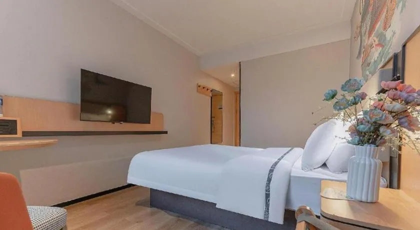 Bed in City Comfort Inn Liuzhou High-speed Railway Station