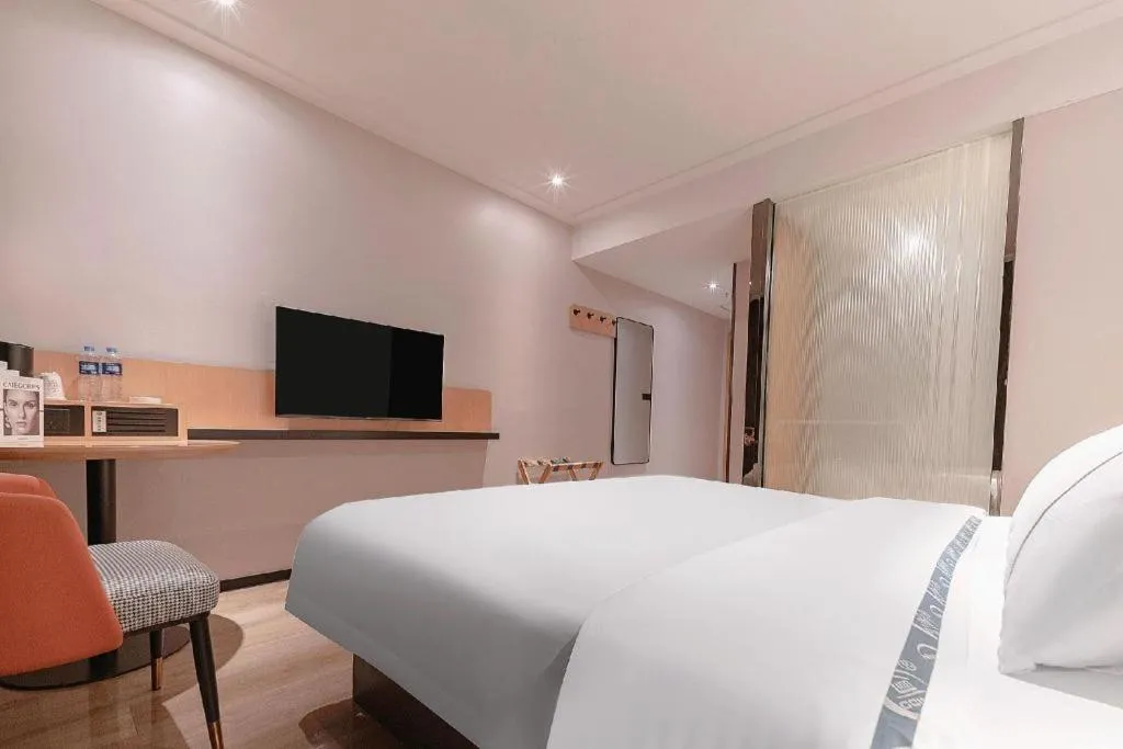 Bed in City Comfort Inn Liuzhou High-speed Railway Station