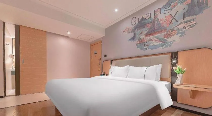 Bed in City Comfort Inn Liuzhou High-speed Railway Station