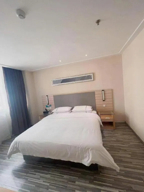 Bed in City Comfort Inn Tongren High-speed Railway Station