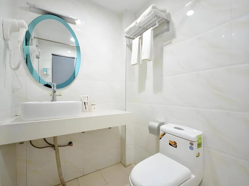 JTour Inn Wuchang Zhongnan University of Economics and Law