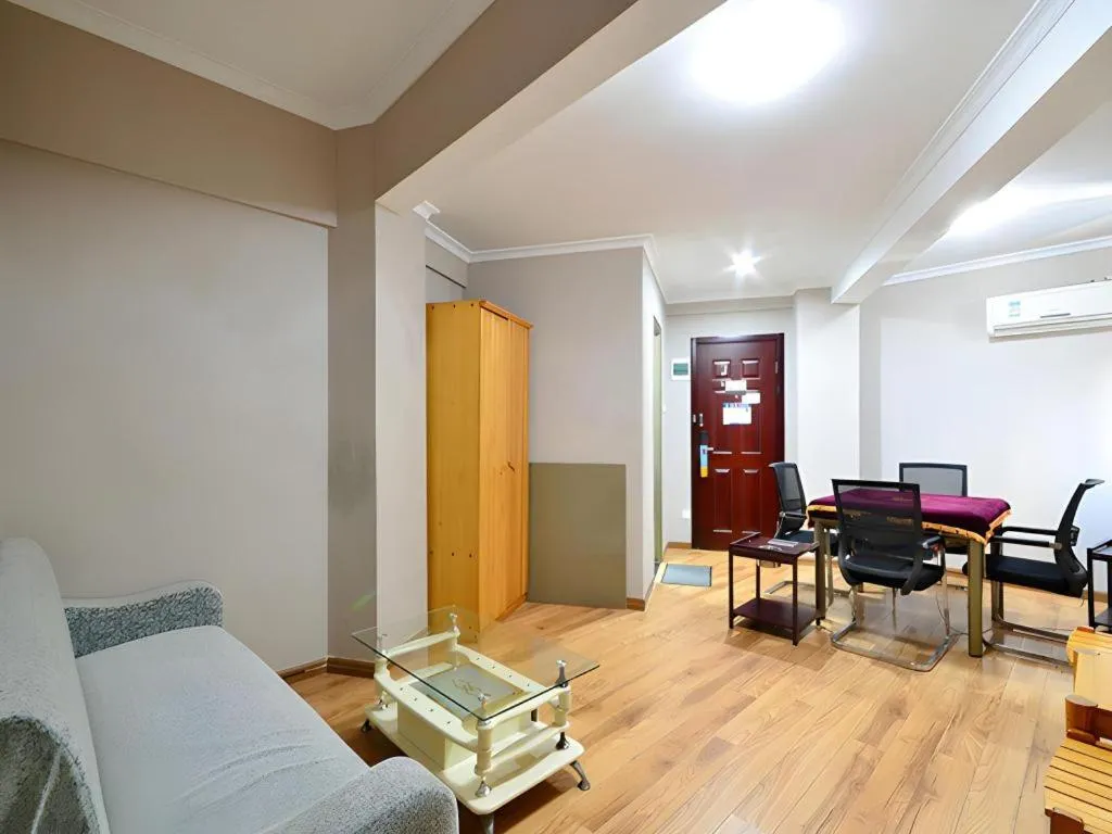 JTour Inn Wuchang Zhongnan University of Economics and Law