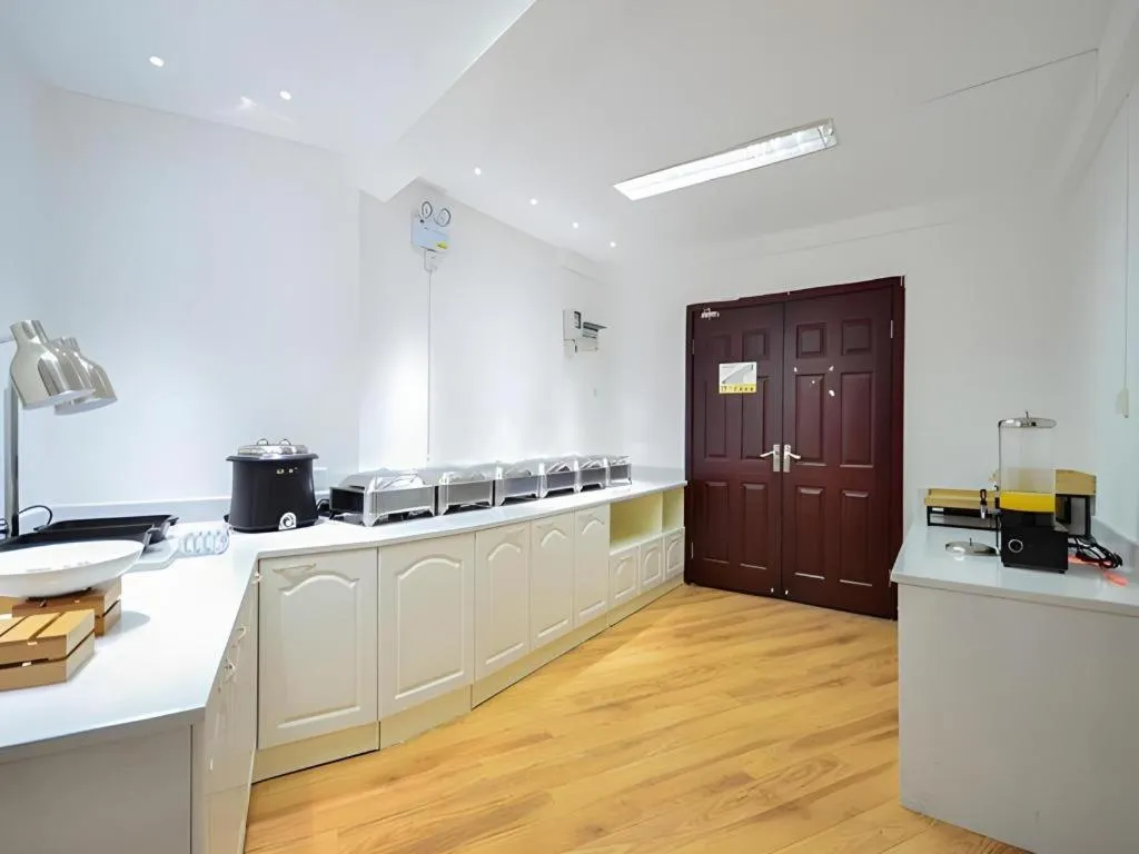 JTour Inn Wuchang Zhongnan University of Economics and Law