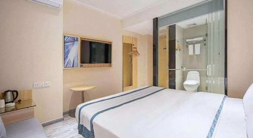 Bed in City Comfort Inn Liuzhou Wuxing Walking Street