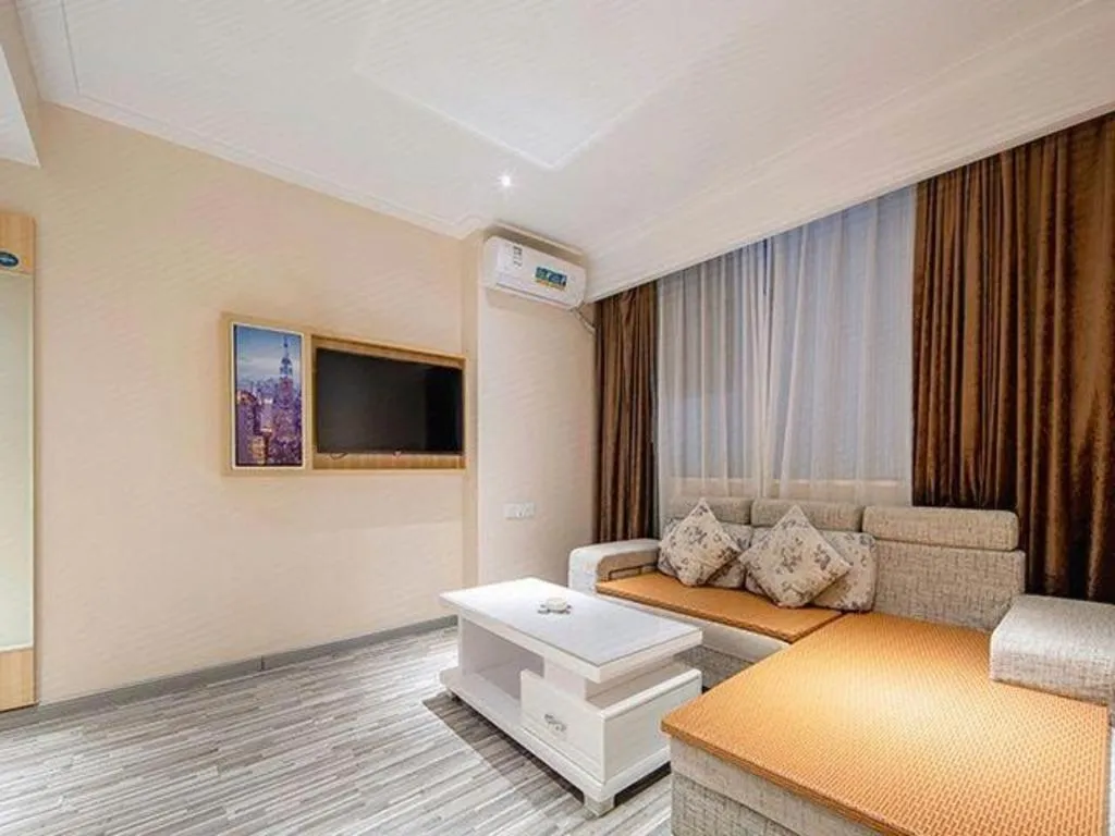 Bed in City Comfort Inn Liuzhou Wuxing Walking Street