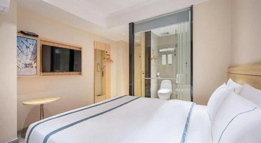 Bed in City Comfort Inn Liuzhou Wuxing Walking Street