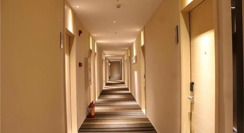 City Comfort Inn Zhuhai University Town Tangjiawan Plaza