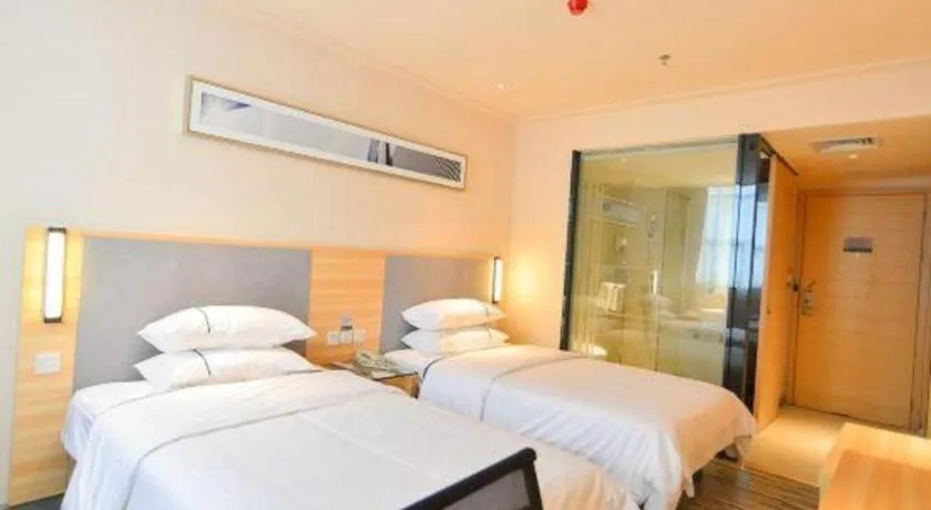 Bed in City Comfort Inn Zhuhai University Town Tangjiawan Plaza