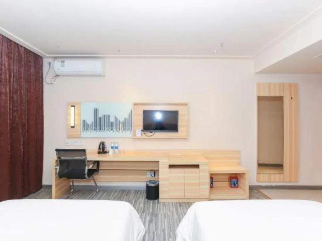 Bed in City Comfort Inn Zhuhai University Town Tangjiawan Plaza