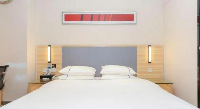 Bed in City Comfort Inn Zhuhai University Town Tangjiawan Plaza