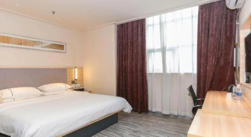 Bed in City Comfort Inn Zhuhai University Town Tangjiawan Plaza