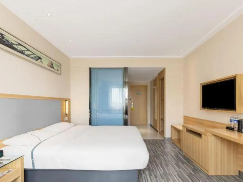 Bed in City Comfort Inn Zhuhai University Town Tangjiawan Plaza