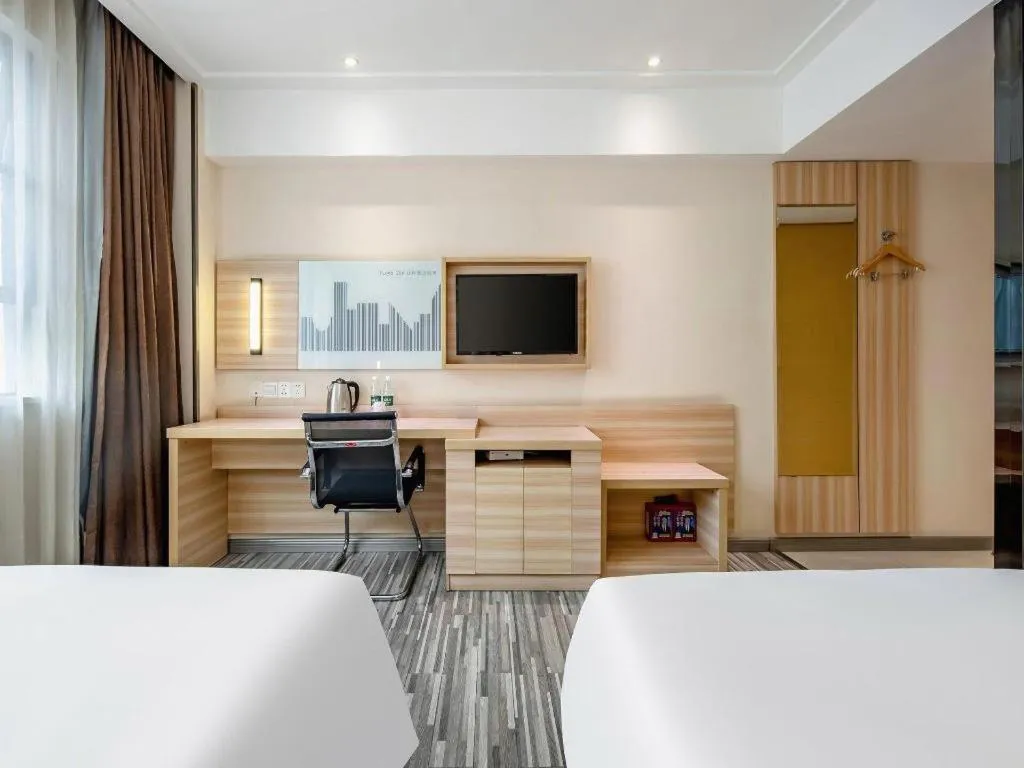 Bed in City Comfort Inn Wuzhou Bus Station