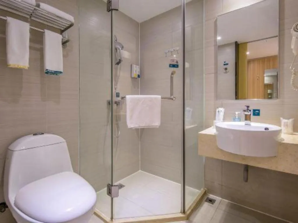 City Comfort Inn Wuzhou Bus Station