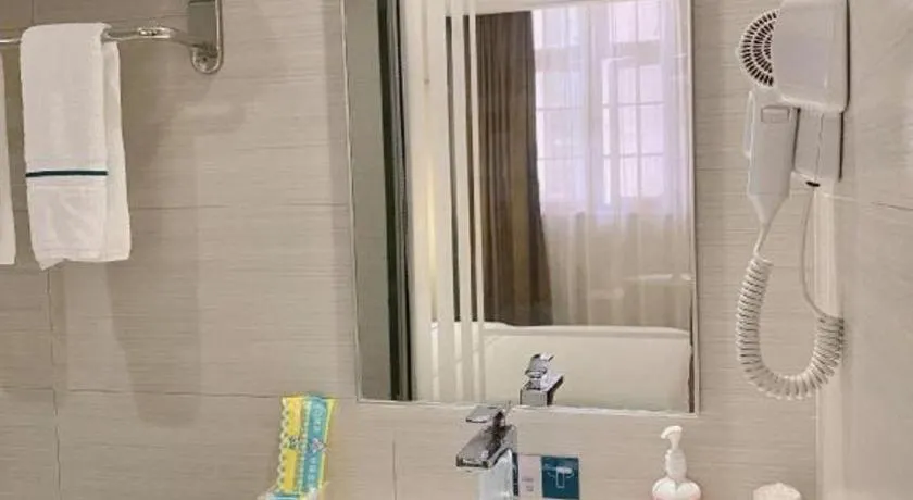 City Comfort Inn Wuzhou Bus Station