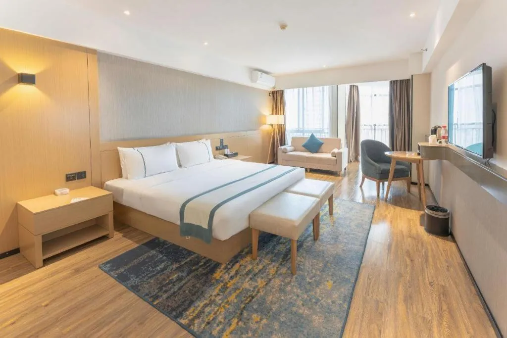 Bed in City Comfort Inn Liuzhou Wuxing Walking Street Zhonghuan Tower