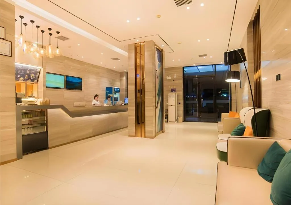 City Comfort Inn Liuzhou Wuxing Walking Street Zhonghuan Tower