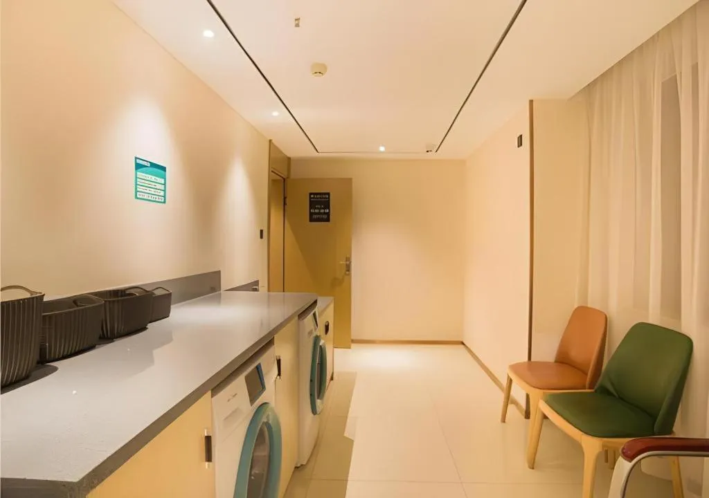 City Comfort Inn Liuzhou Wuxing Walking Street Zhonghuan Tower