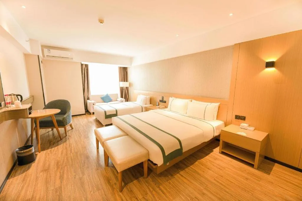 Bed in City Comfort Inn Liuzhou Wuxing Walking Street Zhonghuan Tower
