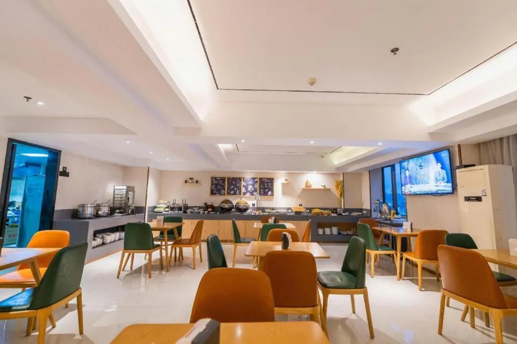 City Comfort Inn Liuzhou Wuxing Walking Street Zhonghuan Tower