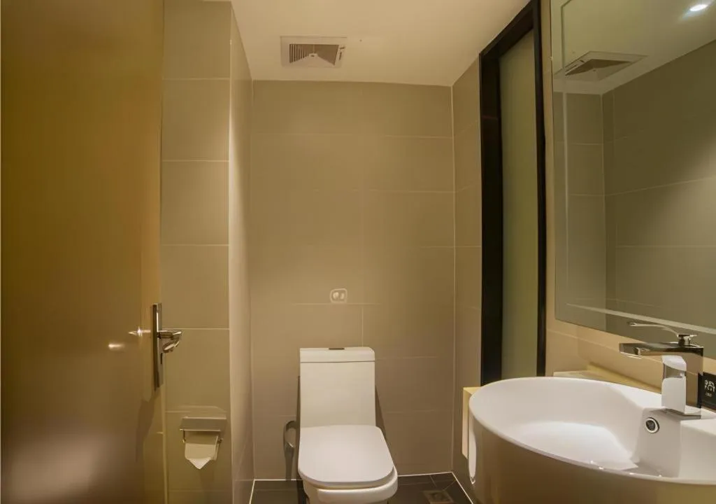 City Comfort Inn Liuzhou Wuxing Walking Street Zhonghuan Tower