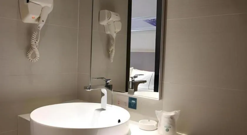 City Comfort Inn Baise Jingxi Caifu Plaza