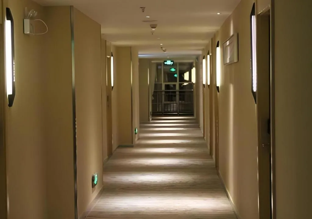 City Comfort Inn Baise Jingxi Caifu Plaza